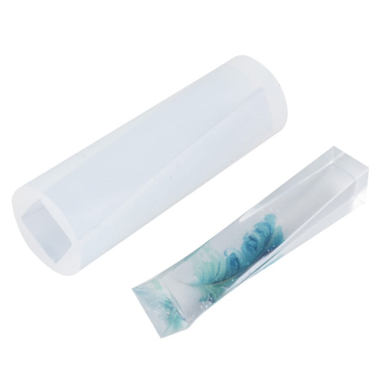 Foremka silikonowa do żywicy zawieszka skręcony sześcian