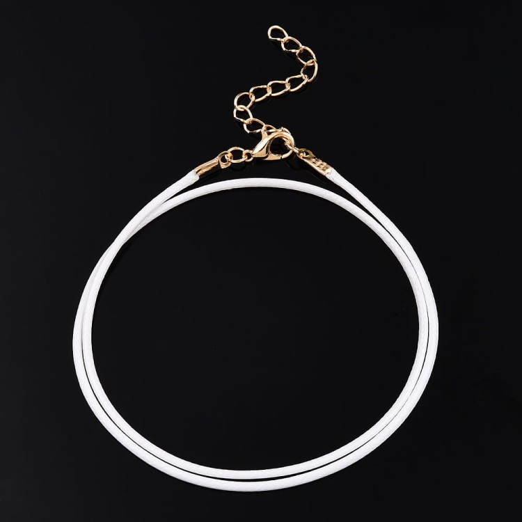 BNS23 Baza naszyjnika sznurek woskowany 1,5mm biały z zapięciem karabińczykiem łańcuszkiem