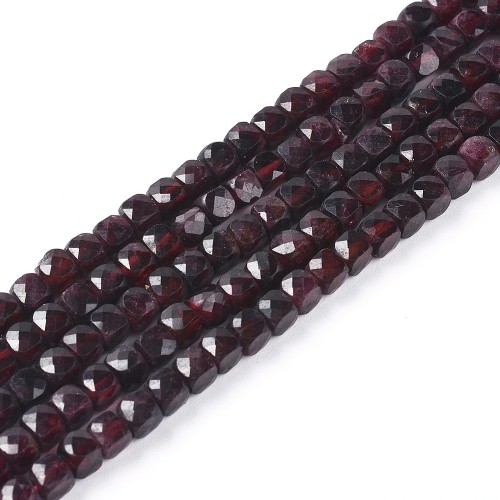 GNT23 Granat kamień naturalny koraliki kostki 4mm fasetowane