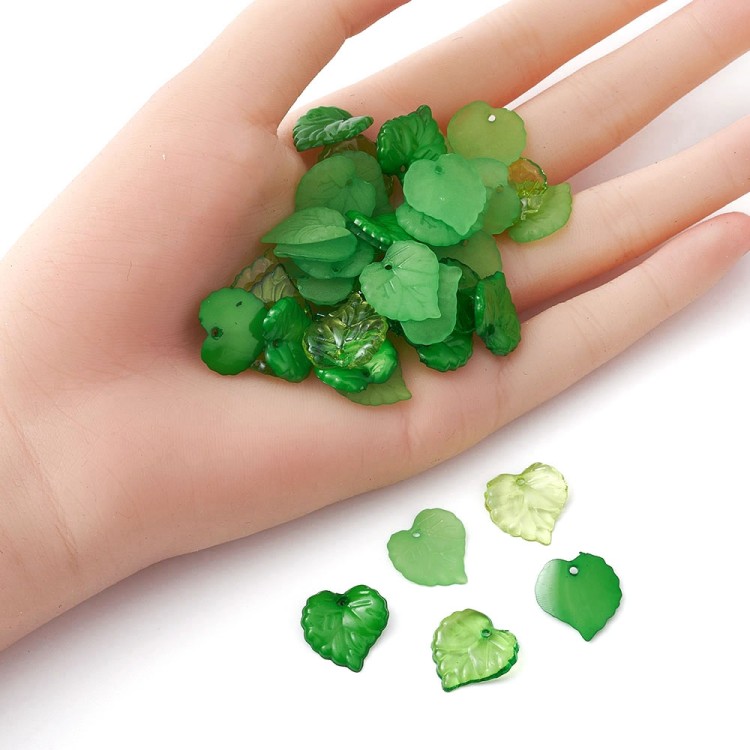 FRO35 Koraliki frost akrylowe listki 100szt zielone mix