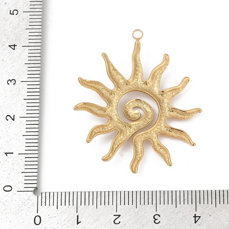 ZSS397 Zawieszka do biżuterii słońce 34x40mm stal nierdzewna IP złota 18K