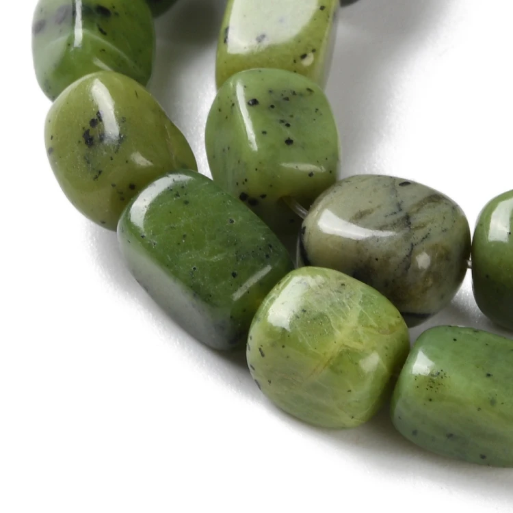 JAD162 Jadeit kanadyjski kamień naturalny koraliki bryłki 7x7x10mm sznur 40szt.