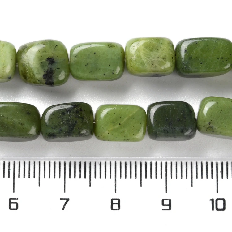 JAD162 Jadeit kanadyjski kamień naturalny koraliki bryłki 7x7x10mm sznur 40szt.