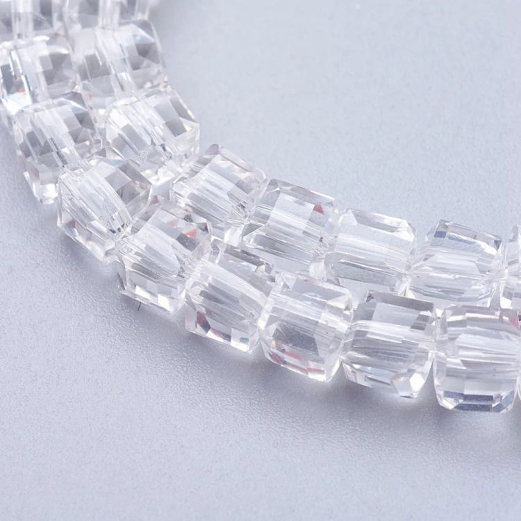 KSF144 Koraliki szklane fasetowane 4x4mm kostka sznur 98szt crystal