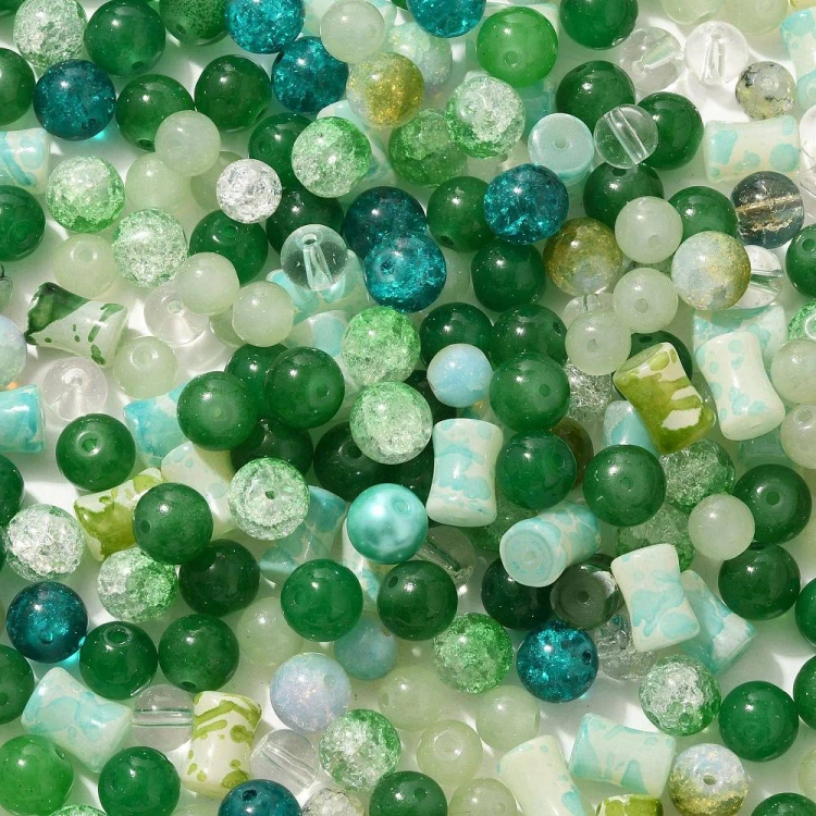 KS117 Koraliki szklane powlekane 8-10mm 50g mix zielone
