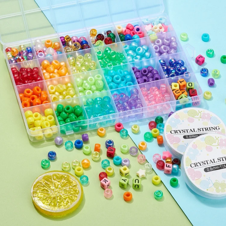 ZKOR60 Koraliki plastikowe pony kandi oponki, literki, gwiazdki 595szt