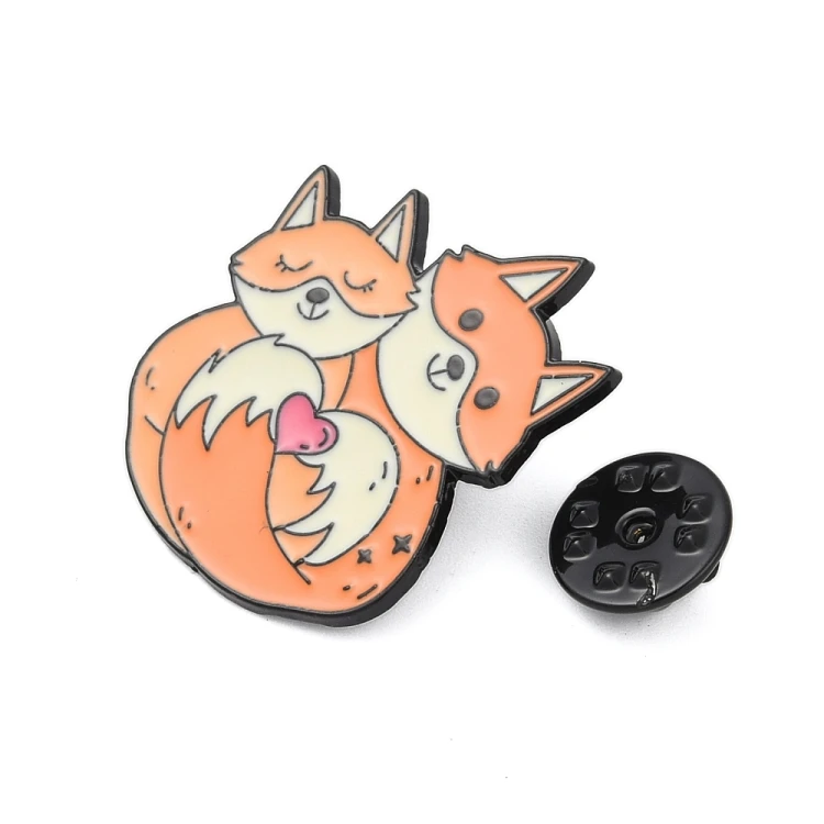 pin125 Przypinka metalowa emaliowana pin zakochane liski