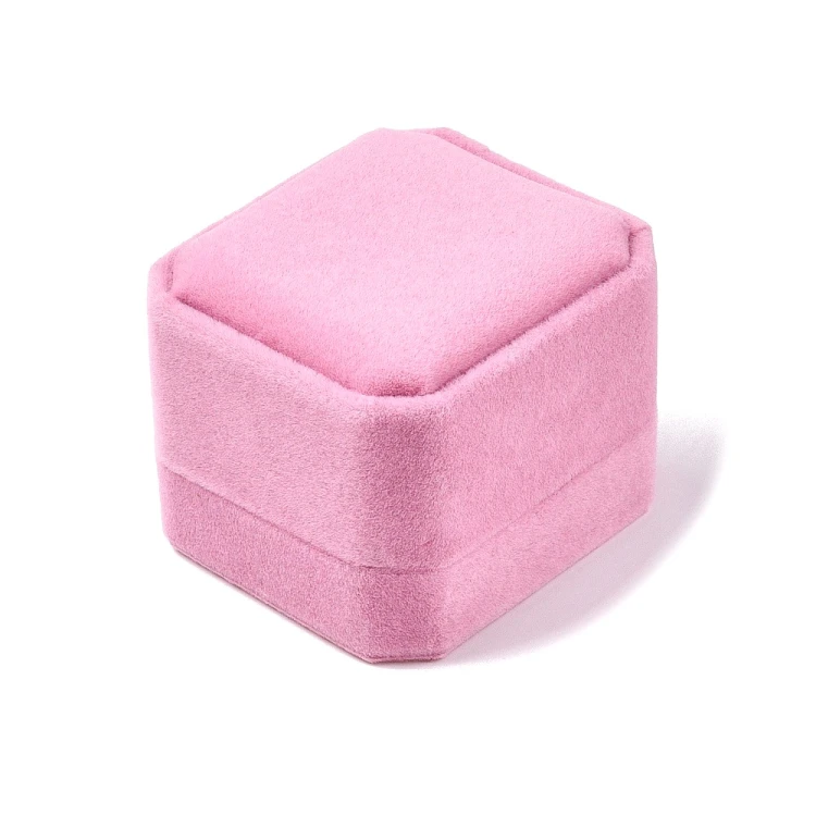 POZ112 Pudełko welurowe na pierścionek 5x5,5cm