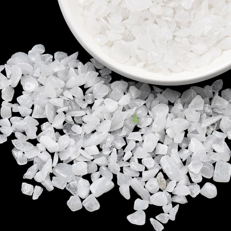 STON35 Jadeit kamień naturalny kamyczki ozdobne 2-8mm 20g do żywicy rękodzieła